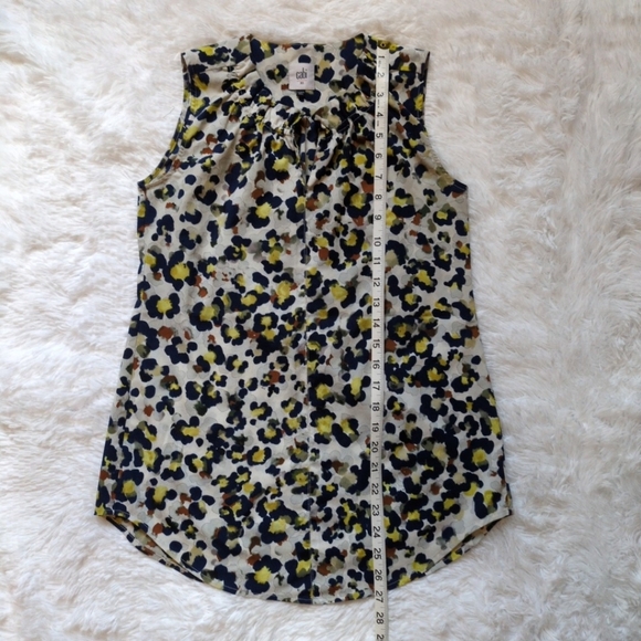 CAbi Seeing Spots Sleeveless Tank Blouse, Womens Size XS - Picture 7 of 11